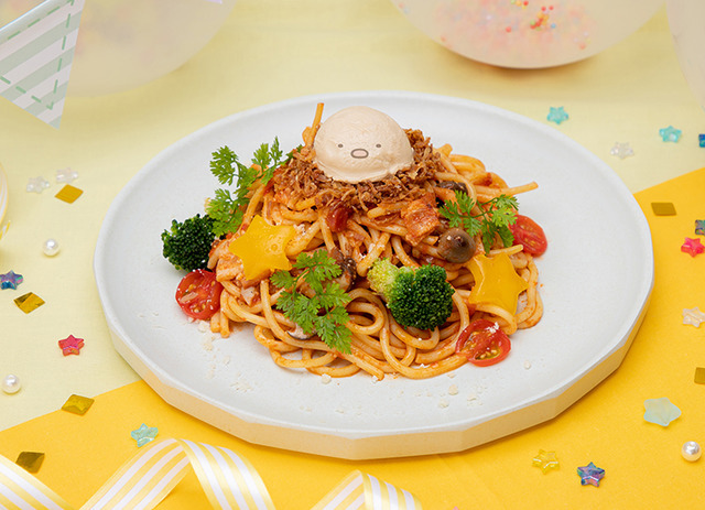 「すみっコぐらし 10th Anniversary Cafe」ひょっこりすみっコのトマトクリームパスタ（C）2022 San X Co., Ltd. All Rights Reserved.