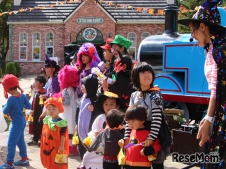 リユースでハロウィン仮装パレード