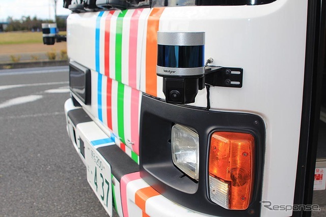 埼玉工業大学の自動運転バスに装備した東海理化のカメラ（千葉・幕張新都心 1月22日）