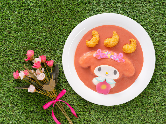 「Flower Puroland」マイメロディモチーフの「小エビフライのフラワーガーデンピンクカレー」_1.500円(税込)(C)2023 SANRIO CO., LTD. TOKYO, JAPAN 著作 株式会社サンリオ