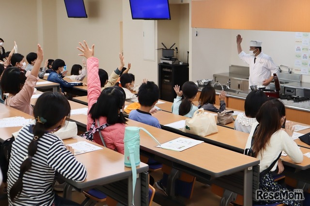 2022年の「食育教室」のようす