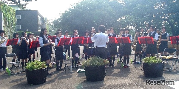 小金井市の中学生の吹奏楽演奏も行われる