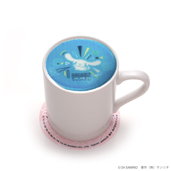 シナモロール限定ラテアート600円 ※イートインのみ（C）2024 SANRIO CO., LTD. 　著作 株式会社サンリオ