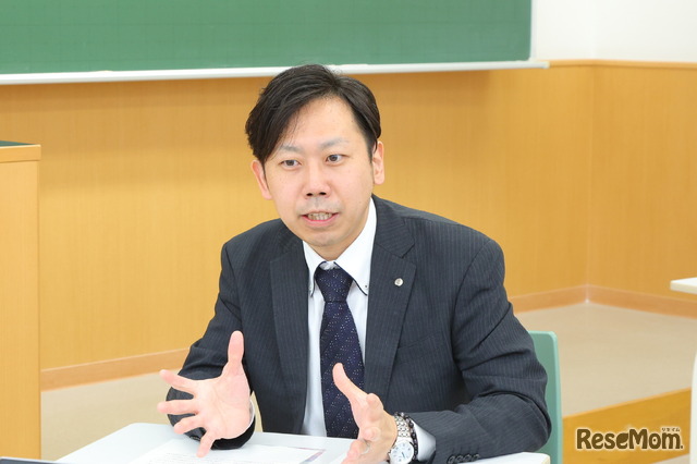 駿台予備学校 立川校 校舎責任者・杉田翔氏