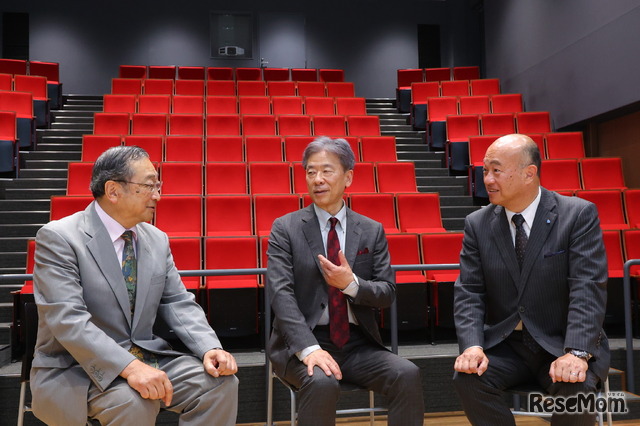 浜学園学園長の松本茂氏は「灘、開成をはじめとする全国屈指の進学校こそ、非認知スキルの育成が教育の柱となっている」と語る（左から野水氏、海保氏、松本氏）