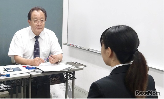 医学部専門予備校YMSの推薦対策講座の面接練習