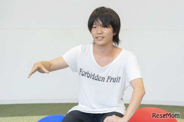 「やりたいことを自分で決められる、そんな自由な雰囲気に魅力を感じました」と入学を決めたきっかけを振り返るHくん