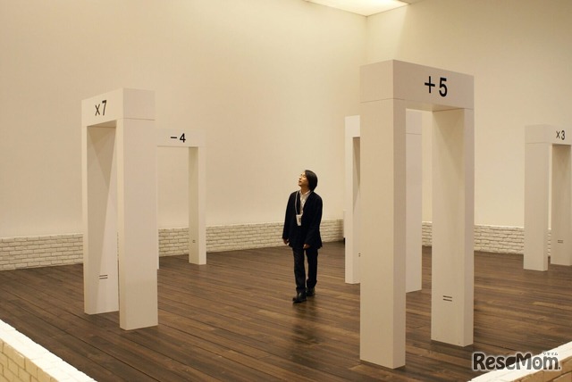 「佐藤雅彦展　新しい×（作り方＋分かり方）」