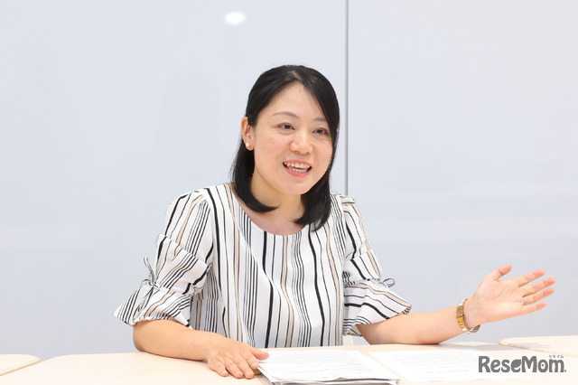 英語科教員の武井有紗先生