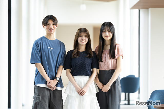 創新寮：左から山崎さん、盛さん、河野さん