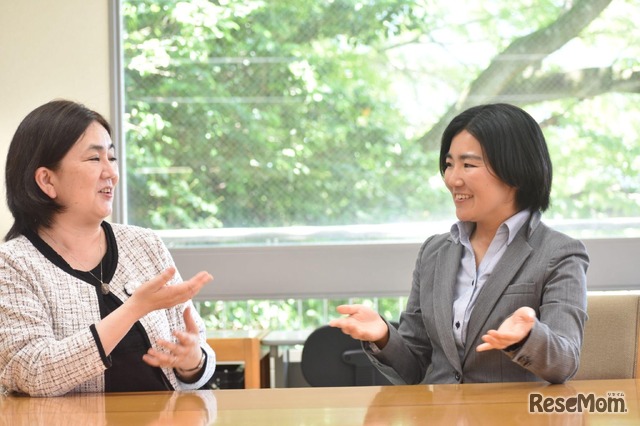 函嶺白百合学園 の村田校長（左）と渋谷 教諭（右）
