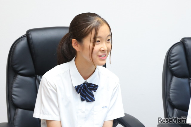 「部活を優先しつつも研究活動も怠らないのがポリシー」と話す、三田国際学園7期生のA.Nさん
