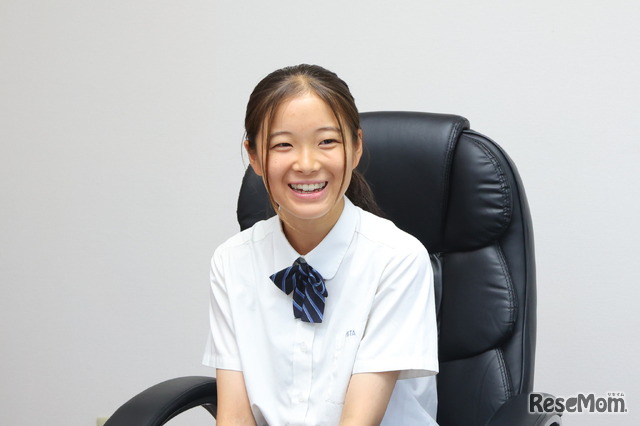 研究について楽しそうに語る、三田国際学園7期生のA.Nさん