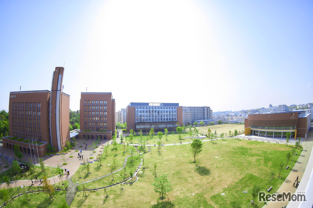 壮大なキャンパスをもつ大和大学