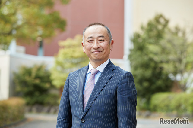 中学部長 中西 郭弘先生