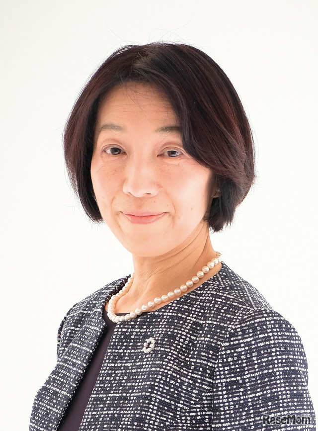 学習院女子中等科科長の長沼容子先生