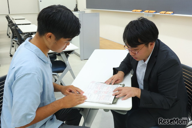 赤字ぎっしりの目標シートが、東大合格への道しるべとなる