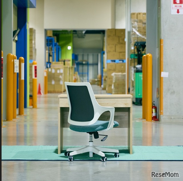 提供する奨学家具の一例（デスク＆チェア）