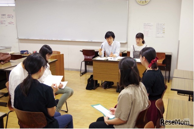 医学部専門予備校YMSの推薦対策講座の授業風景