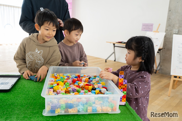 その場にいたお友達同士協力してアイデアを出し合うも良し。