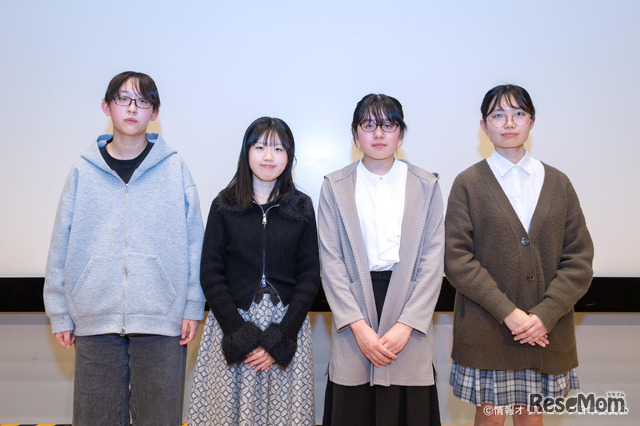 EGOI 2026日本代表選手　（左から）谷さん、籏智さん、藤居さん、盧さん