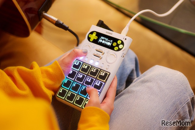 カシオ計算機の新製品「PORTABLE STANDALONE SAMPLER『SXC-1』」を使った音楽体験講座