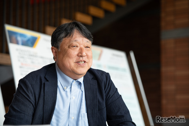 大和大学理工学部長の上村佳永教授