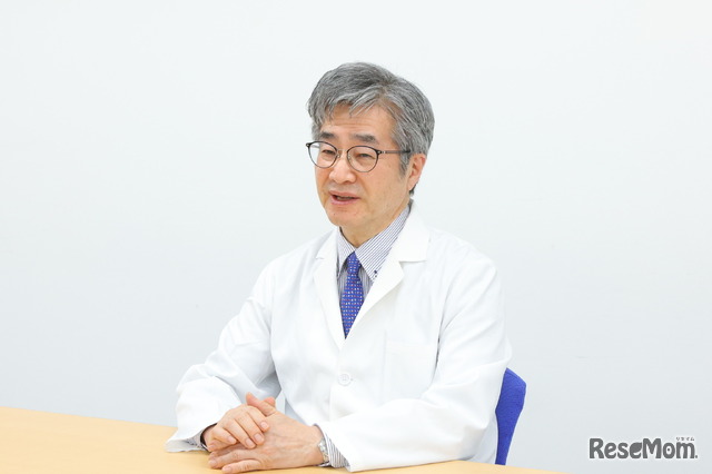 ブルーライト研究の第一人者、眼科医の綾木雅彦先生（慶應義塾大学眼科講師）