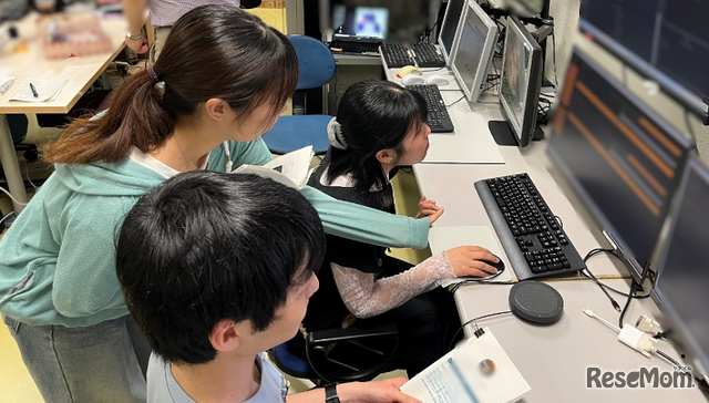 VERTECS運用訓練に取り組む松浦研究室の学生たち