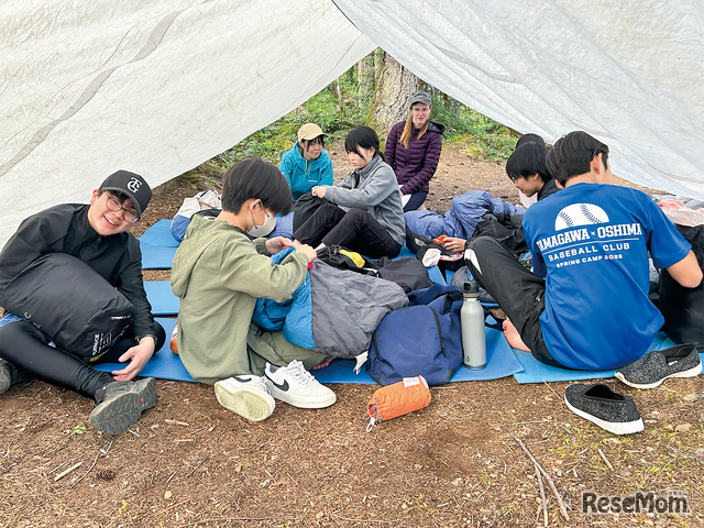 豊富な海外研修の中でも中2の全希望者が参加できるカナダでの約10日間の研修は注目