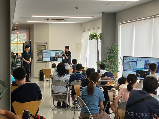 茨城県つくば市で開催されている小学生向けラジコン交通安全教室