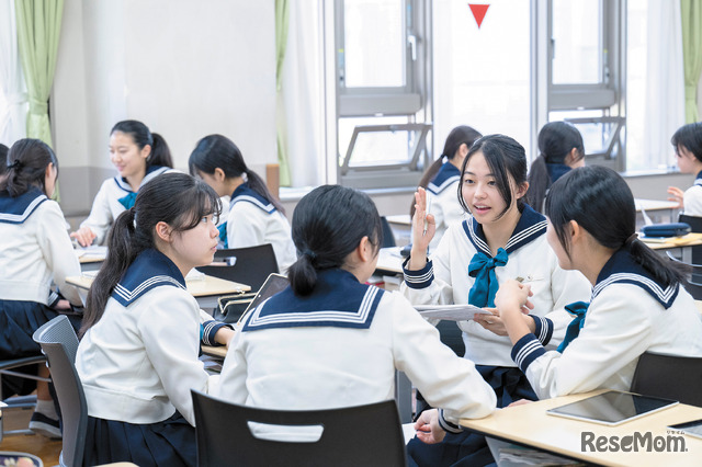 授業内でのディスカッションのようす