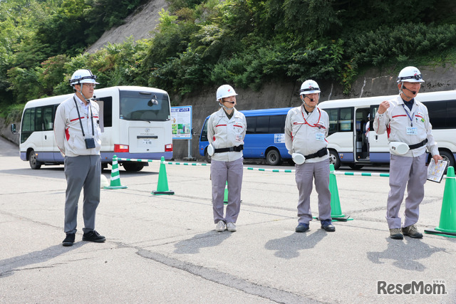 案内してくれた小出電力所、奥只見電力館の皆さん