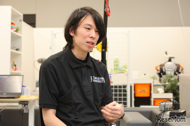 仲戸川凱さん（大学院工学研究科電子情報工学専攻 修士課程1年）