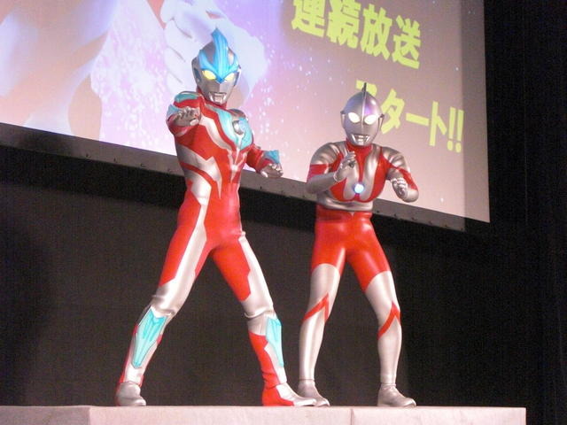 ウルトラマンギンガと初代ウルトラマン