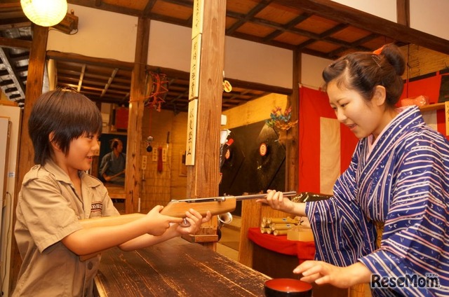 プライベートタイムでは射的に挑戦