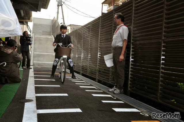 自転車のブレーキテスト、日本車両検査協会東京検査所