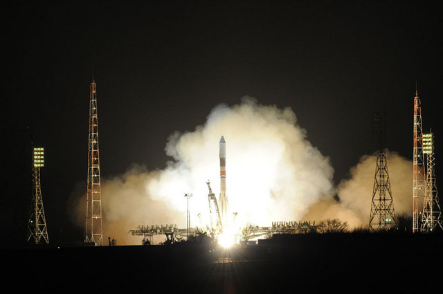 プログレス補給船（55P）を搭載したソユーズロケットの打上げ（4月9日、cS.P.Korolev RSC Energia）