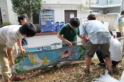 芝浦工大の学生らがさいたまの小学校とお絵かきフェス開催