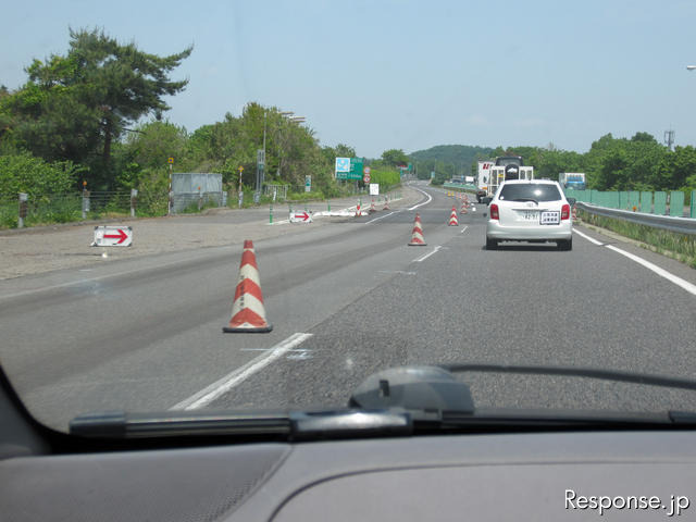 東北自動車道。東日本大震災発生から3か月