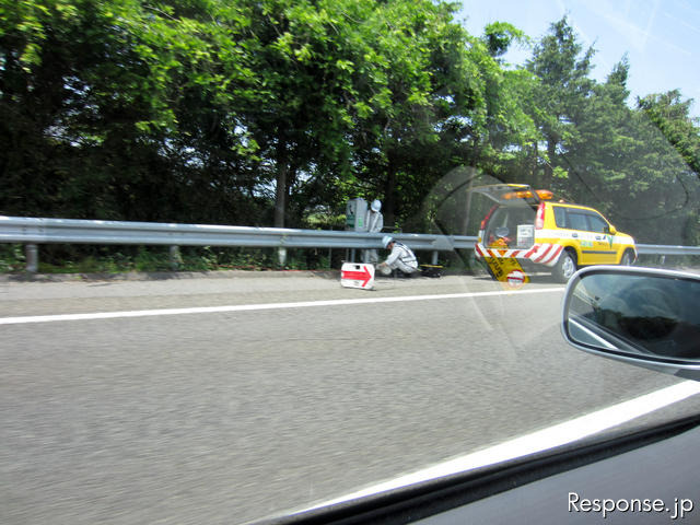 東北自動車道。東日本大震災発生から3か月