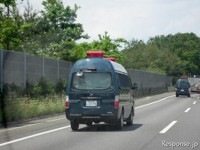 東北自動車道。東日本大震災発生から3か月