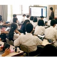 京都市立西京高等学校附属中学校の授業風景