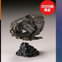 フィギュア付きの前売り券も販売