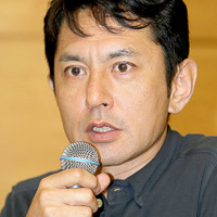 作品づくりのコンセプトなどを語る宮崎氏
