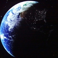プラネタリウム内での地球の映像
