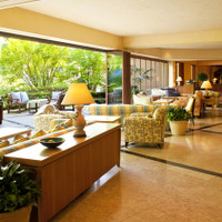 軽井沢ホテルブレストンコートでは夏が旬のフルーツを使った期間限定スイーツが提供