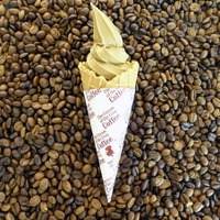 THE CREAM OF THE CROP COFEE（ザ クリーム オブ ザ クロップ コーヒー） 「コーヒー牛乳」（500ml 900円）