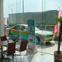 ホンダカーズ栃木 インターパーク店の展示風景