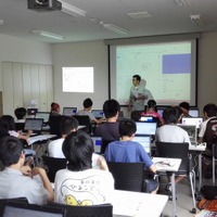 飯田ケーブルテレビ主催のプログラミング教室のようす